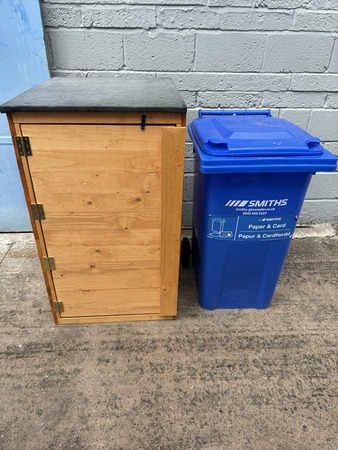 Recycling Storage Wheelie Bin - image 4