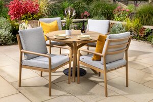 Sahara 4 Seat Round Dining Set with Parasol & Base - image 2