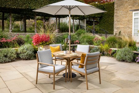 Sahara 4 Seat Round Dining Set with Parasol & Base - image 1